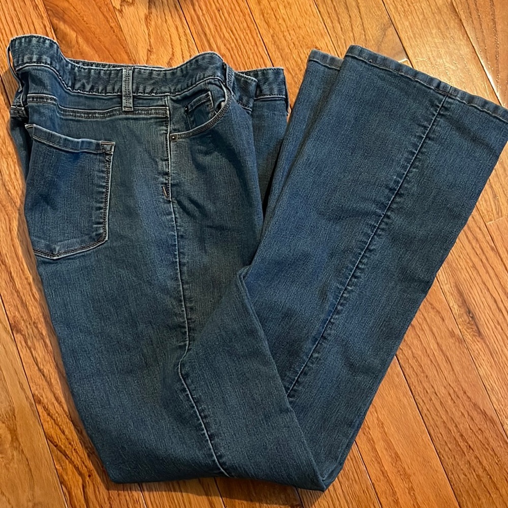 Ann Taylor LOFT Modern boot cut jeans